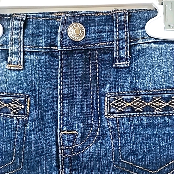 7 FOR ALL MANKIND | Toddler Girl's Embroidered Ruffle Top & Denim Jeans Set - Picture 11 of 16
